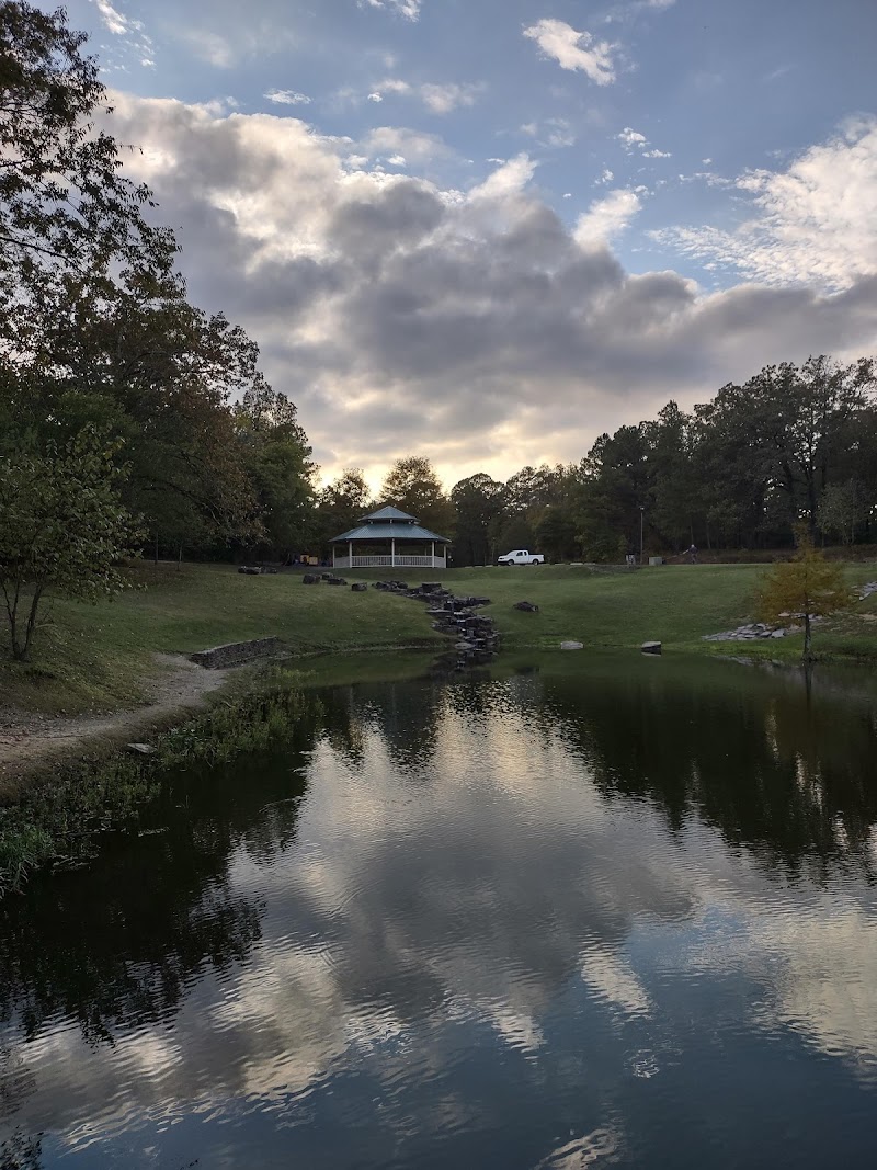 Entergy Park: Lakeside Playground in Hot Springs | Playgrounds Near Me
