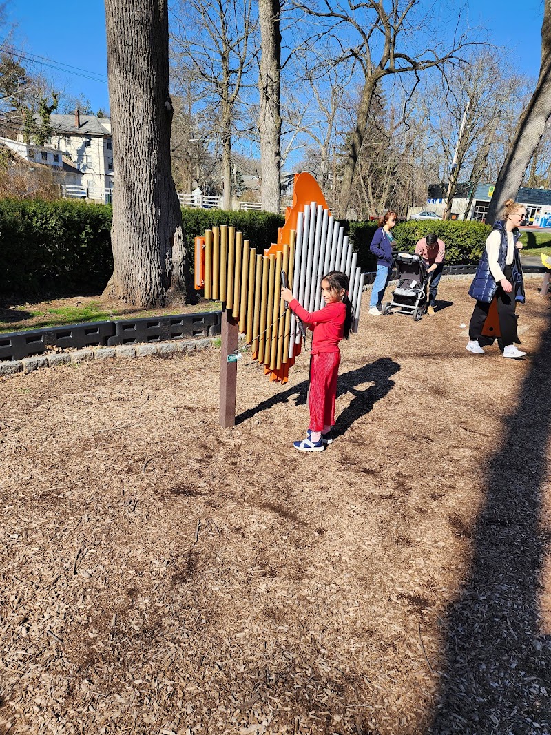 Maplewood Memorial Park Playground playground photo 2