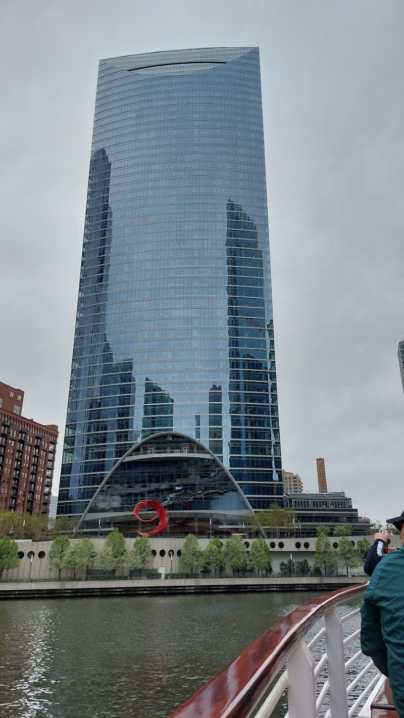 Riverpoint Park: Scenic Chicago Playground | Playgrounds Near Me