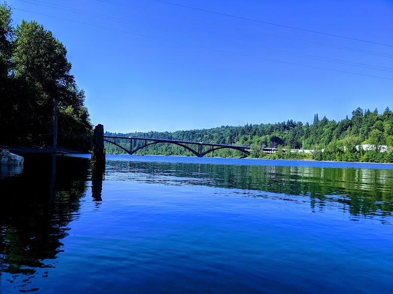 Sellwood Riverfront Park playground photo 3