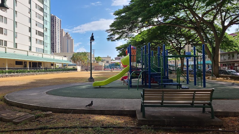 Smith-Beretania Playground playground photo 1
