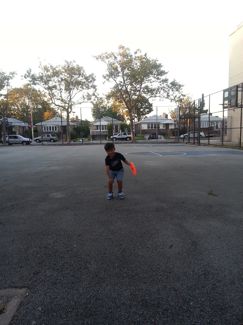Willets Point Playground: Family Fun in Whitestone | Playgrounds Near Me